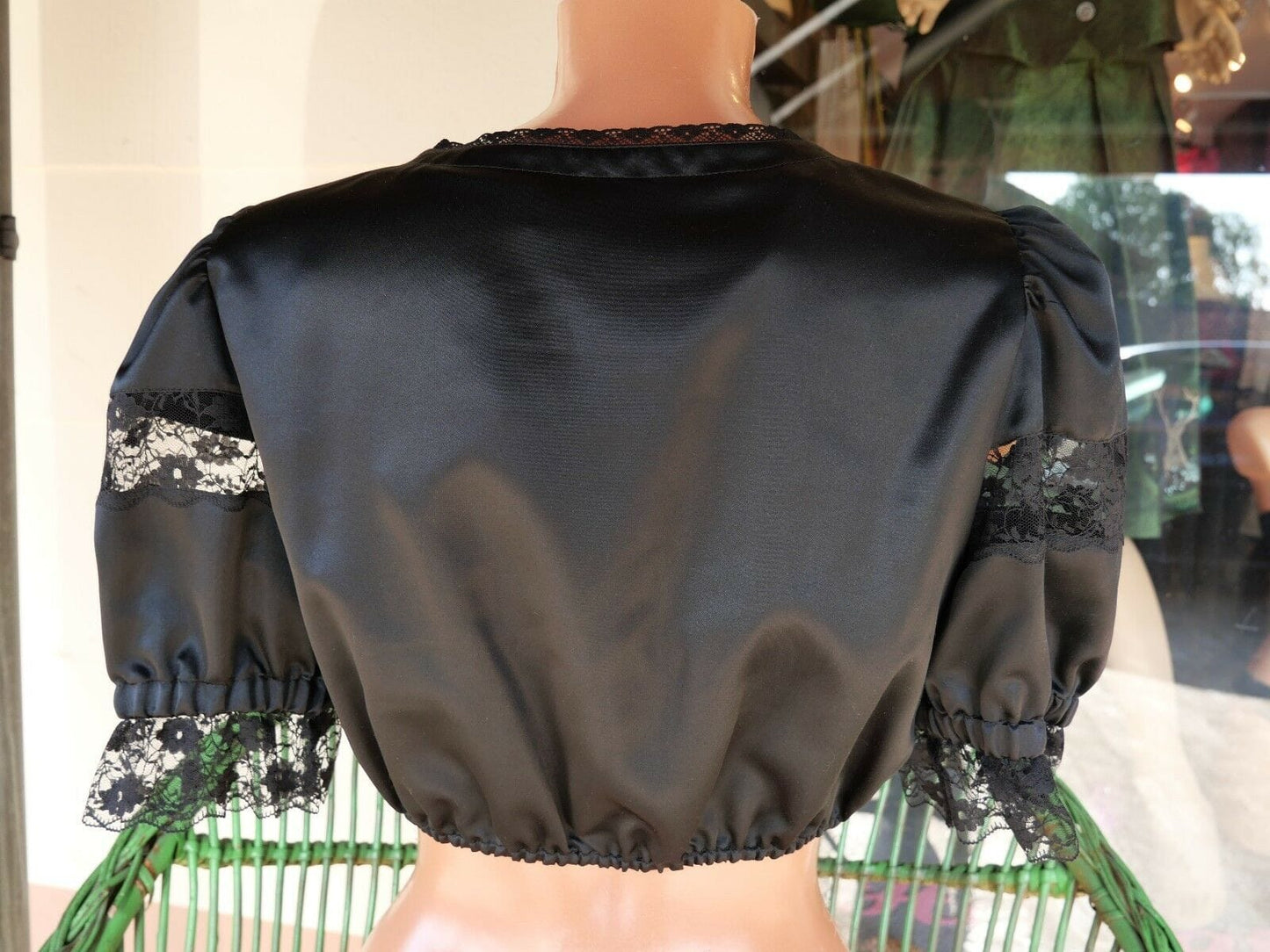 Dirndlbluse Rose Blusen, schwarz, Satin, halbarm, Spitze Dirndlblusen Rose Blusen