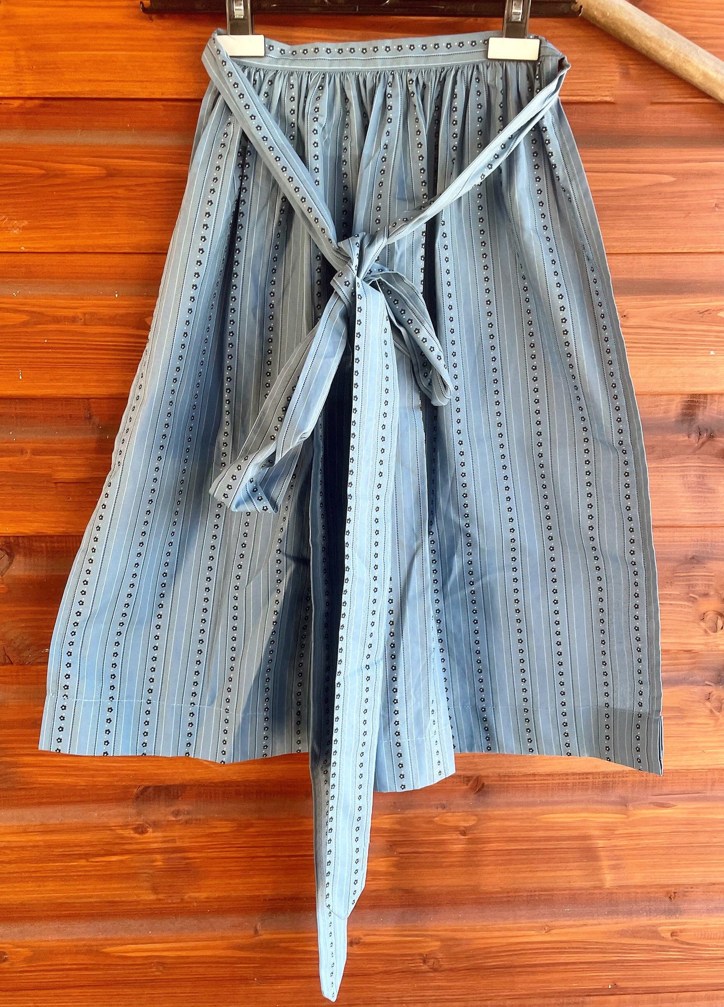 Dirndlschürze, Julia Trentini, 62, 65er, grau silber, Gr. 1 Schürze Julia Trentini