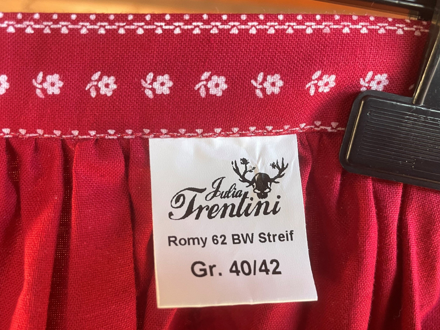 Dirndlschürze, Julia Trentini, Romy 62, 65er, rot, Gr. 3 Schürze Julia Trentini