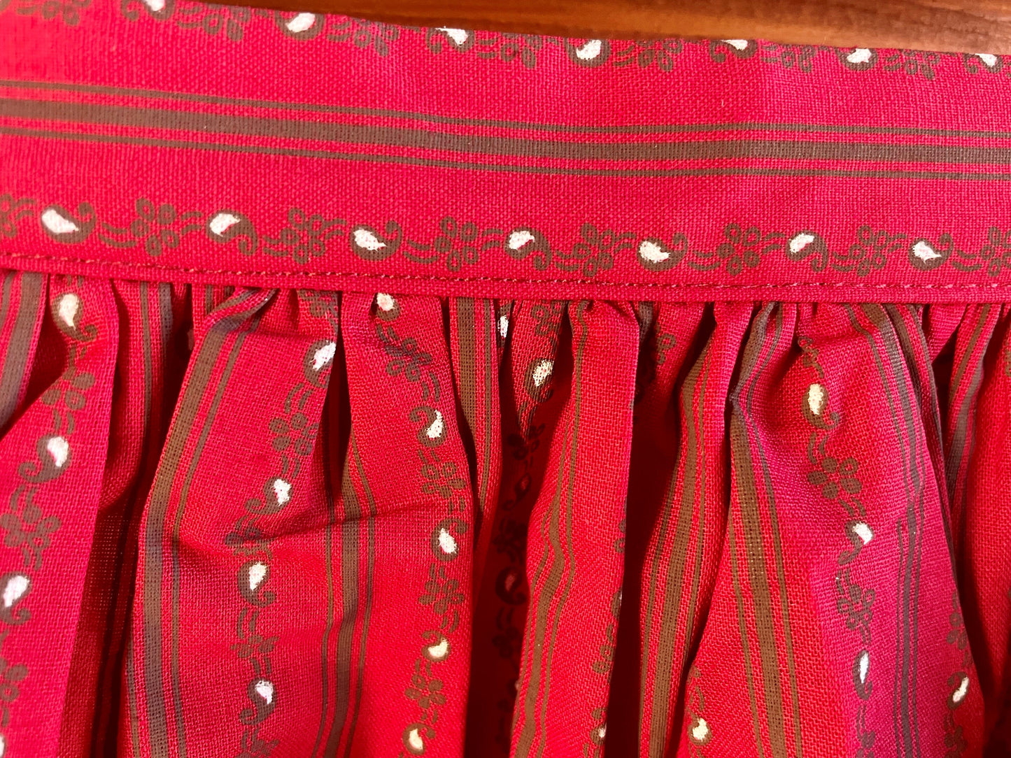 Dirndlschürze, Julia Trentini, Sophie 62 65er rot Gr. 1 Schürze Julia Trentini