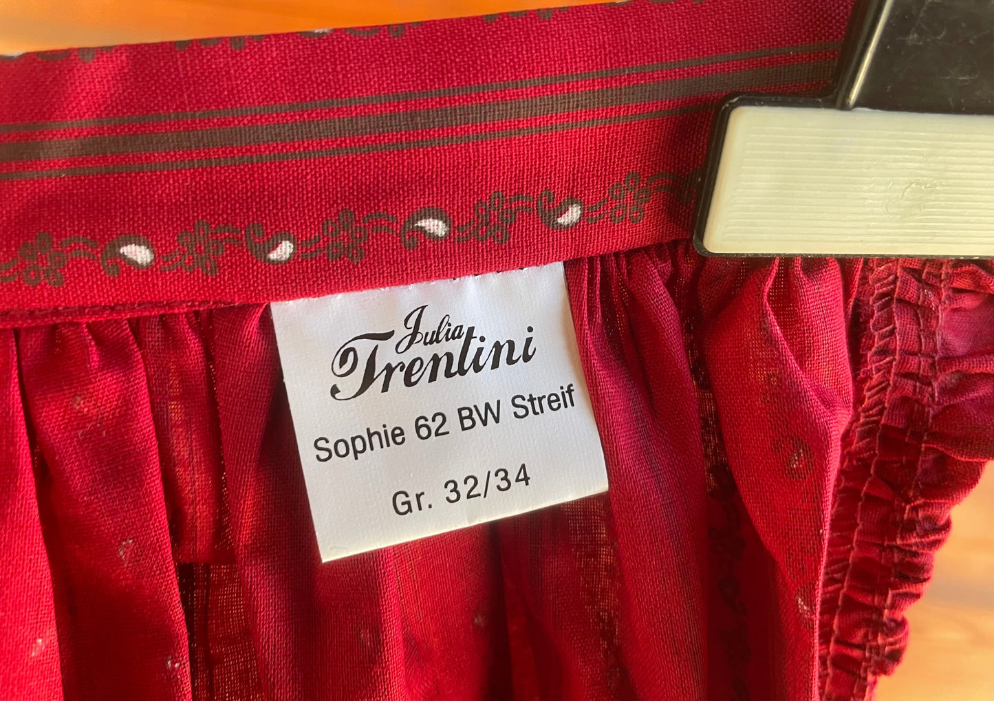 Dirndlschürze, Julia Trentini, Sophie 62 65er rot Gr. 1 Schürze Julia Trentini