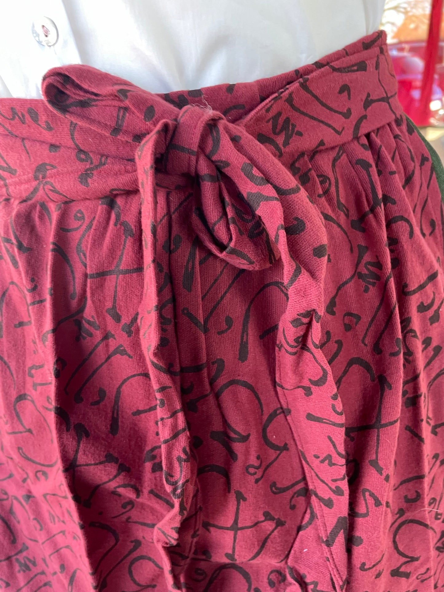 Dirndlschürze, Schürze, bordeaux, burgund, Midi für 55 cm, Schürze Eigenmarke