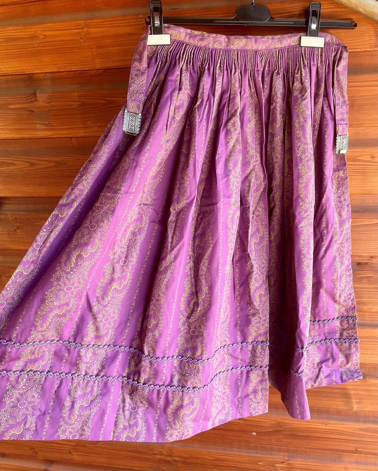 Dirndlschürze, Schürze, lila Midi für 75 cm, Gr. 36/38 Schürze Eigenmarke