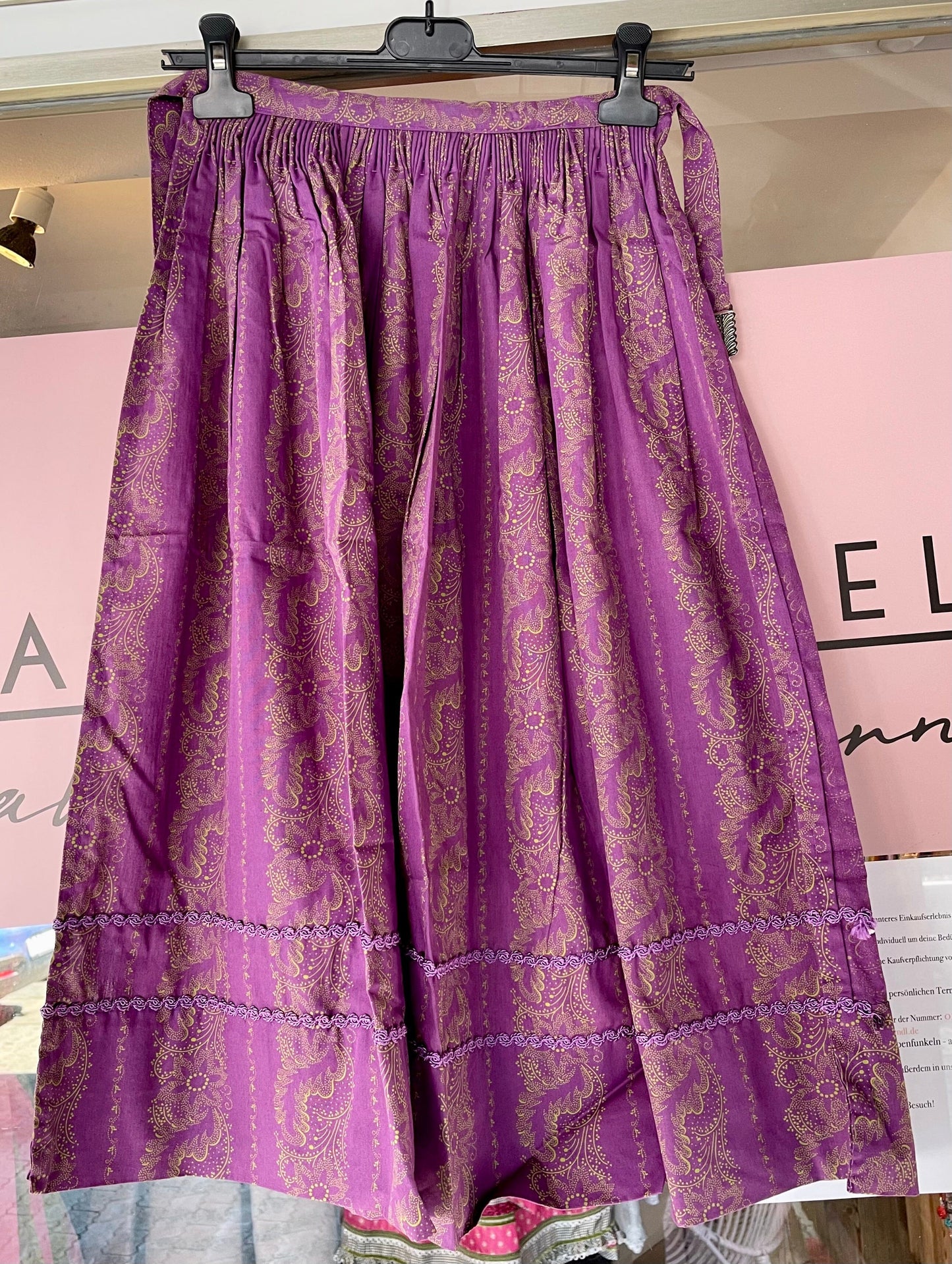 Dirndlschürze, Schürze, lila Midi für 75 cm, Gr. 36/38 Schürze Eigenmarke