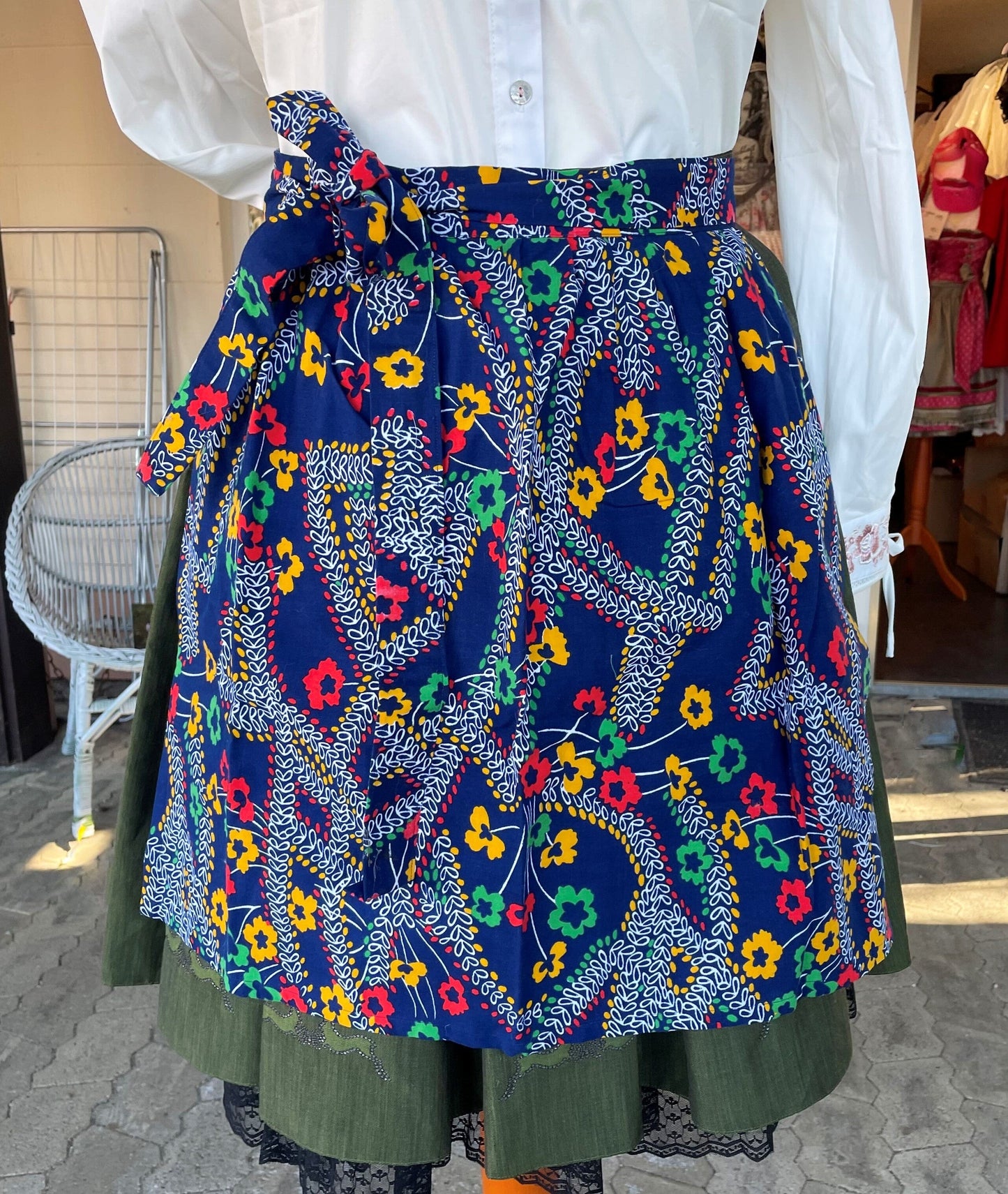 Dirndlschürze, Schürze, Retro, dunkelblau für 55 60 cm, Gr. 2 Schürze Eigenmarke
