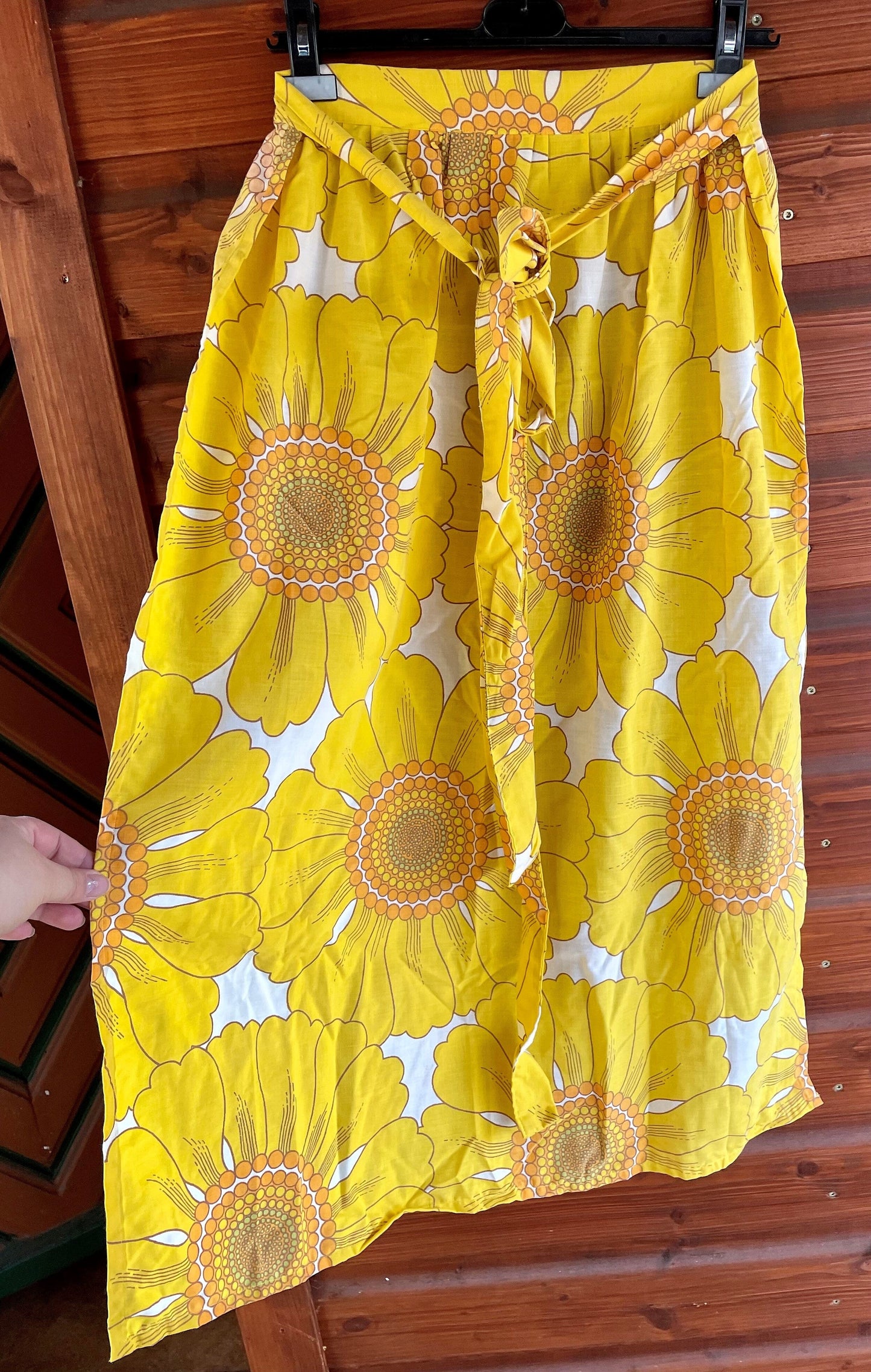 Dirndlschürze, Schürze, Retro gelb für 90er, Gr. 1 Schürze Eigenmarke