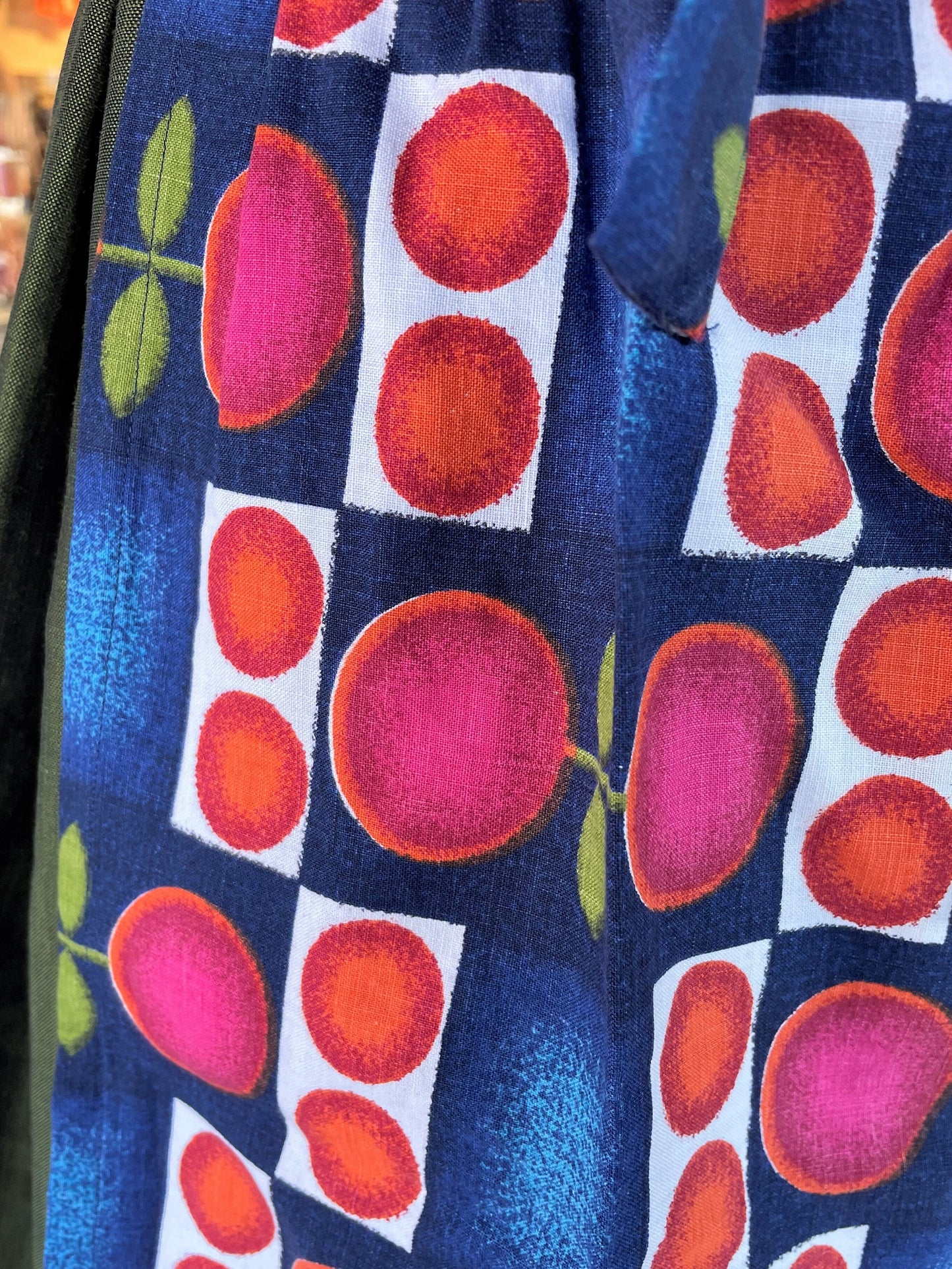 Dirndlschürze, Schürze, Retro, rot blau für 50 55 cm, Gr. 2 Schürze Eigenmarke
