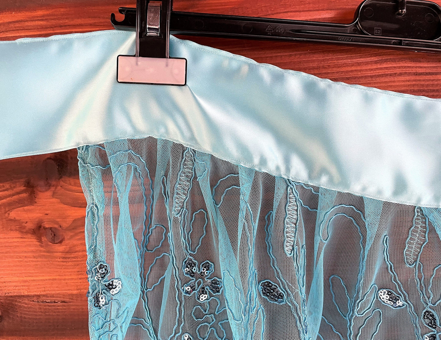 Dirndlschürze, Schürze, Spitze türkis, Gr. 3, für 75er 80er Dirndl Schürze Eigenmarke