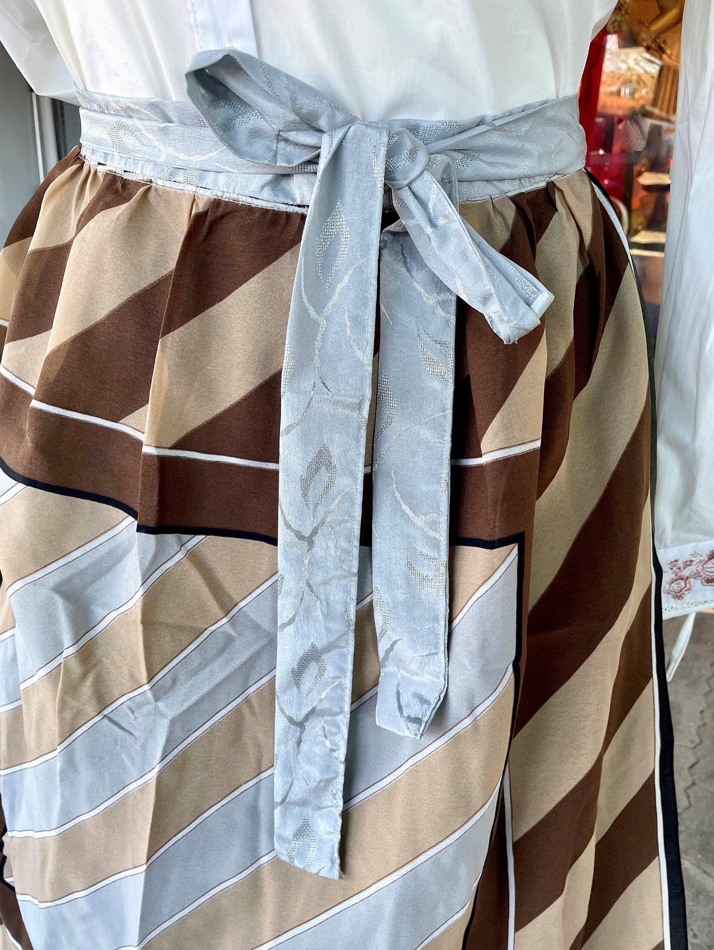 Dirndlschürze, Schürze, Tuch, braun, beige, Midi für 80 cm, Gr. 2 Schürze Eigenmarke