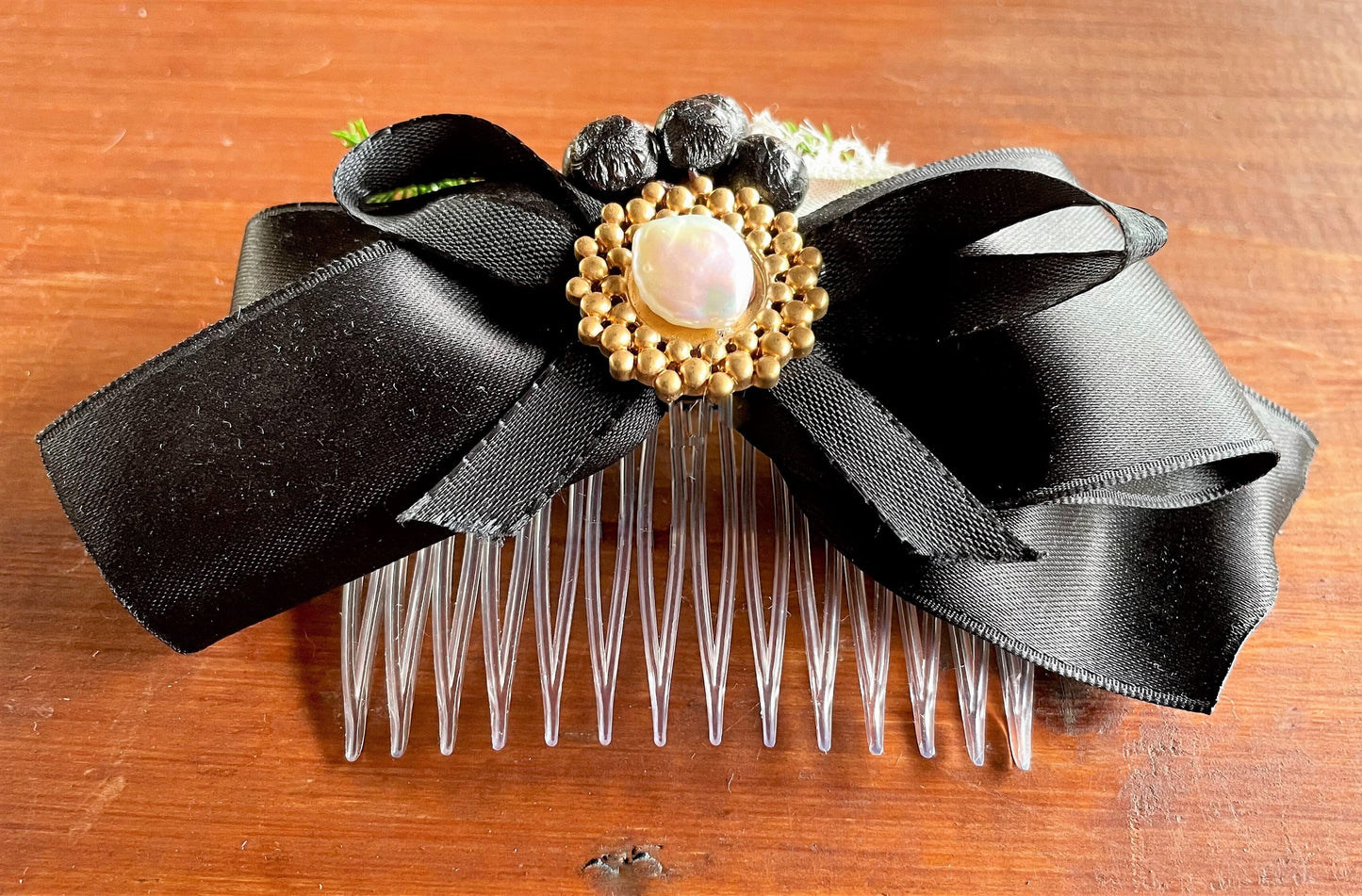 Haarschmuck, Haarkamm, Braut, Dirndl, Satin, Schwarz Haarschmuck Münchner Herzblut