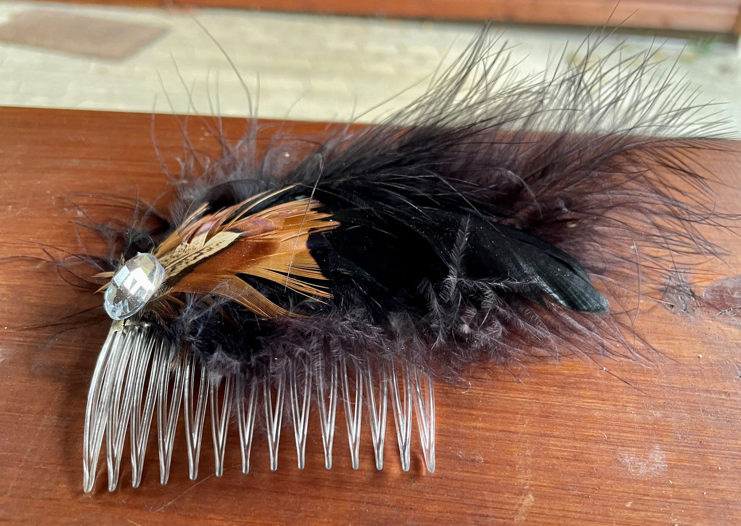 Haarschmuck, Haarkamm, Federn schwarz, braun Haarschmuck Münchner Herzblut