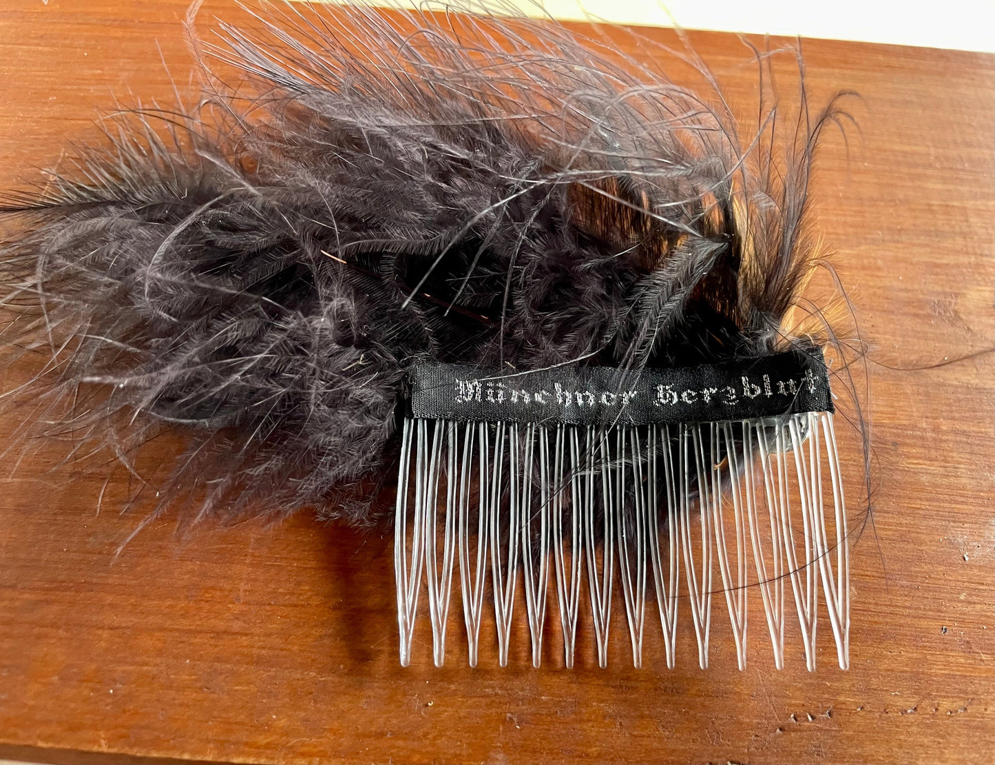 Haarschmuck, Haarkamm, Federn schwarz, braun Haarschmuck Münchner Herzblut