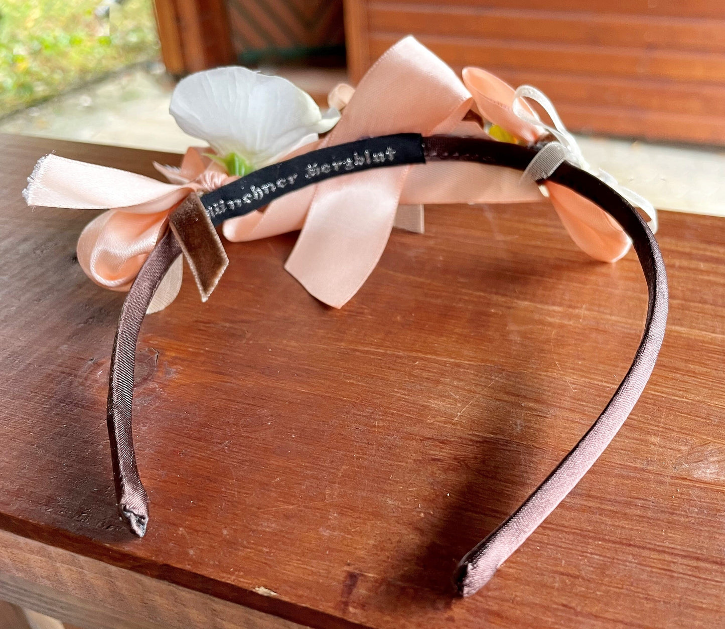 Haarschmuck, Haarreifen Blüten, Lachs, Braut, Dirndl, Satin Haarschmuck Münchner Herzblut
