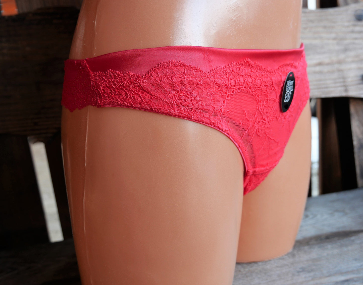 String, After Eden, Spitze, Rot, Satin Slip After Eden