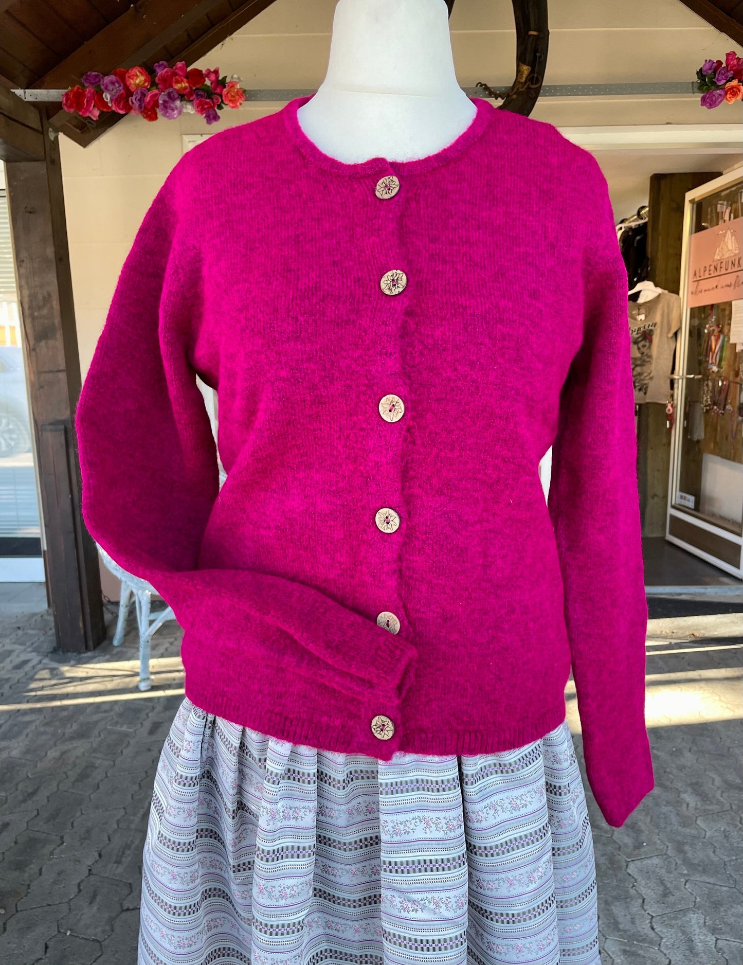 Trachten Jacke, Hangowear, Wega, pink, Strickjacke, Beere Jacke HangOwear