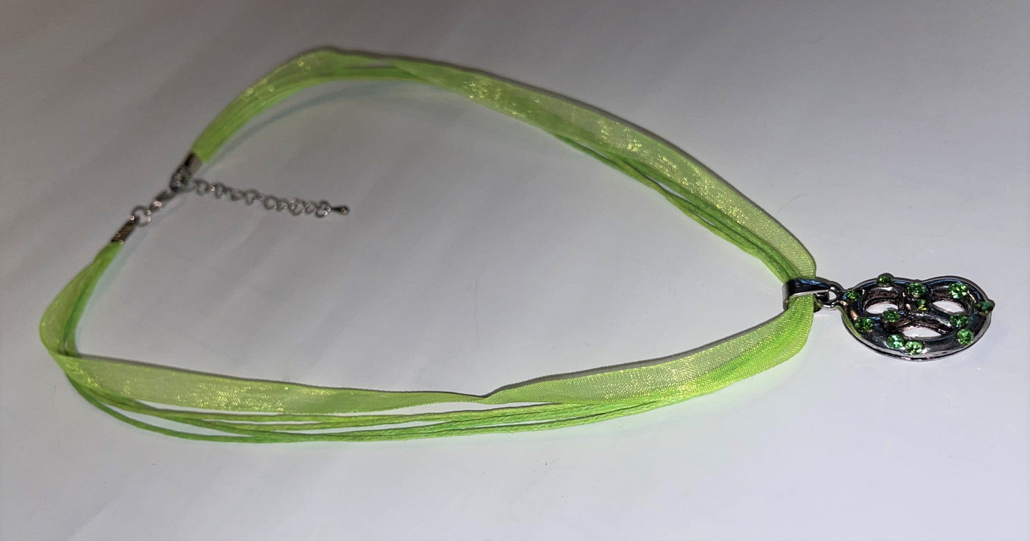 Trachten Kette mit Breze und Strass, verschiedene Farben Kette Alpenfunkeln