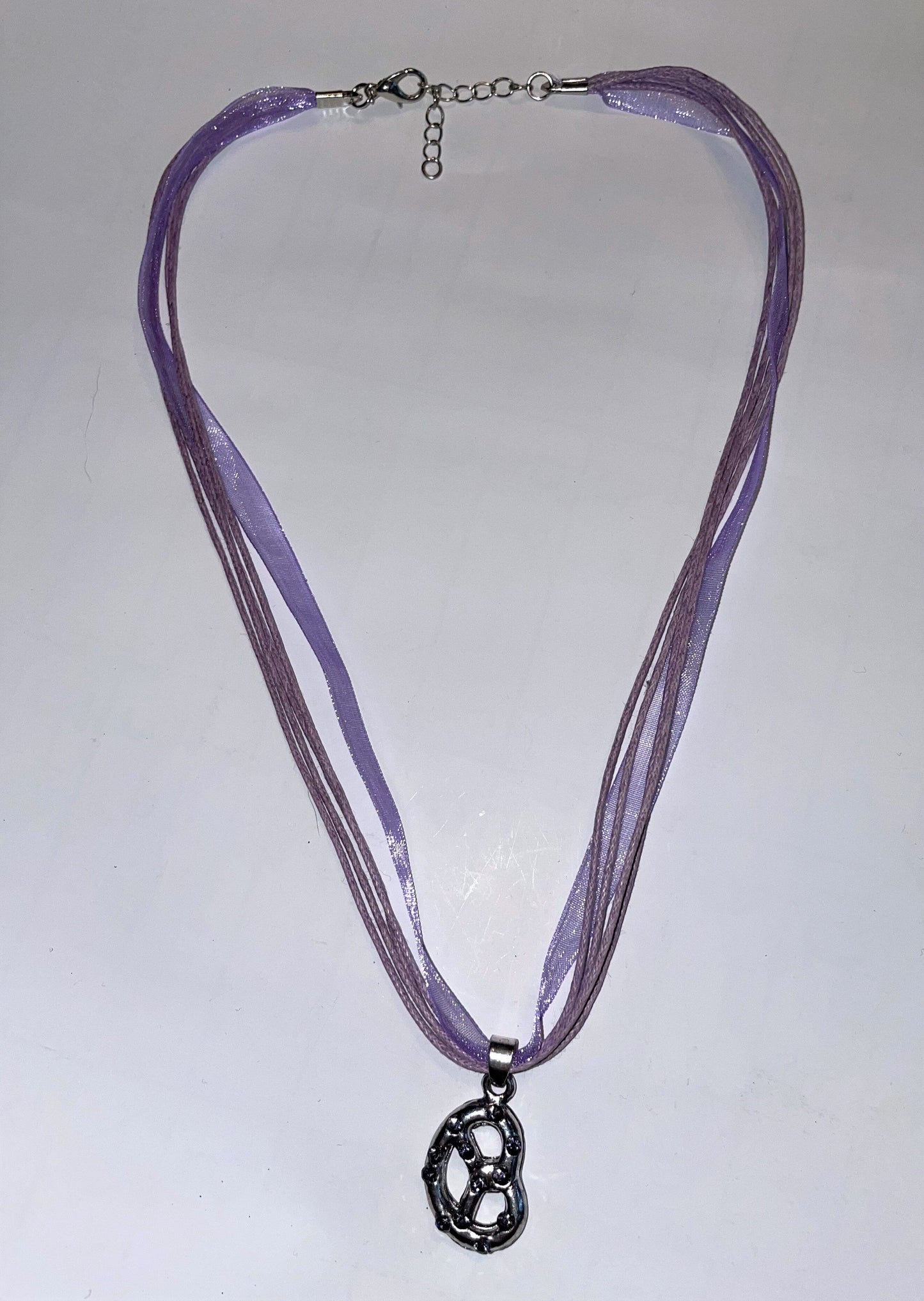 Trachten Kette mit Breze und Strass, verschiedene Farben Kette Alpenfunkeln flieder