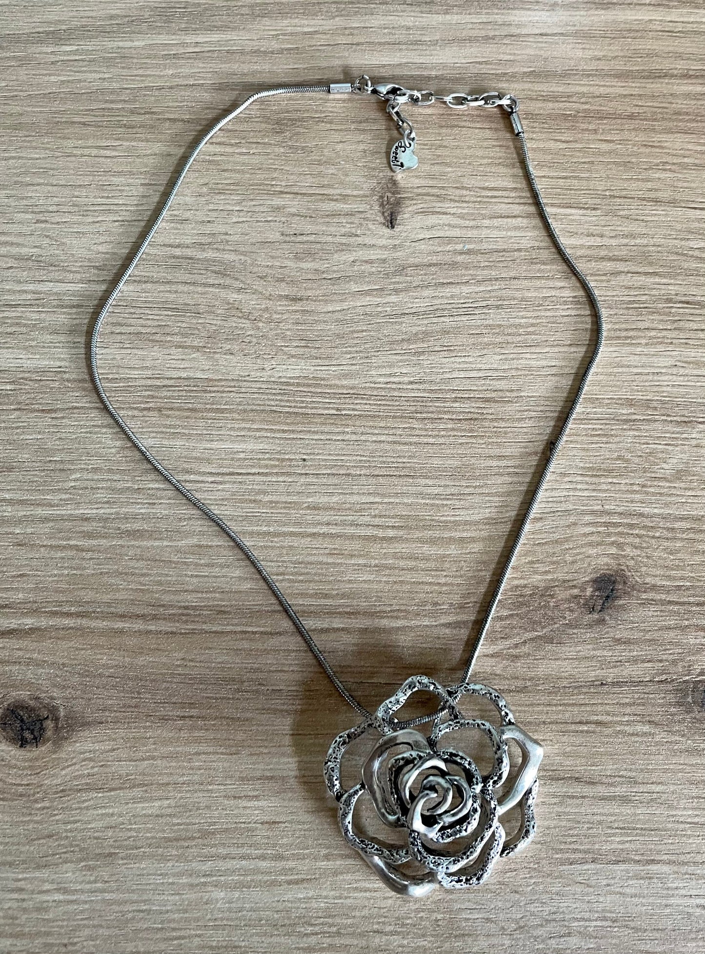 Trachten Kette mit großem Rosenanhänger Vintage Kette Alpenwahn
