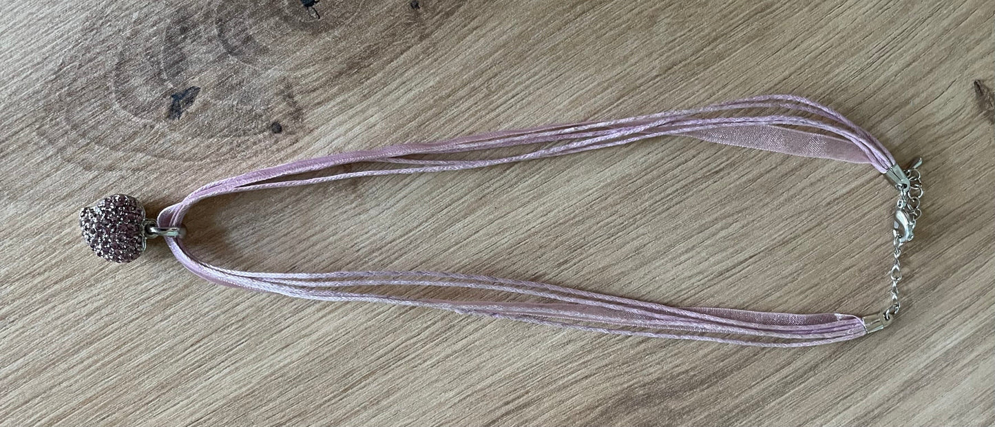 Trachten Kette mit Herz und Strass, verschiedene Farben Kette Alpenfunkeln