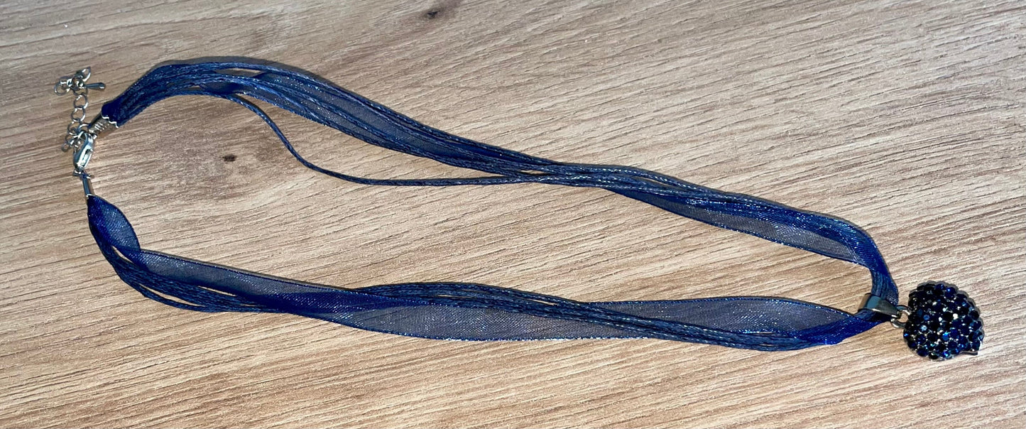 Trachten Kette mit Herz und Strass, verschiedene Farben Kette Alpenfunkeln dunkelblau /silber