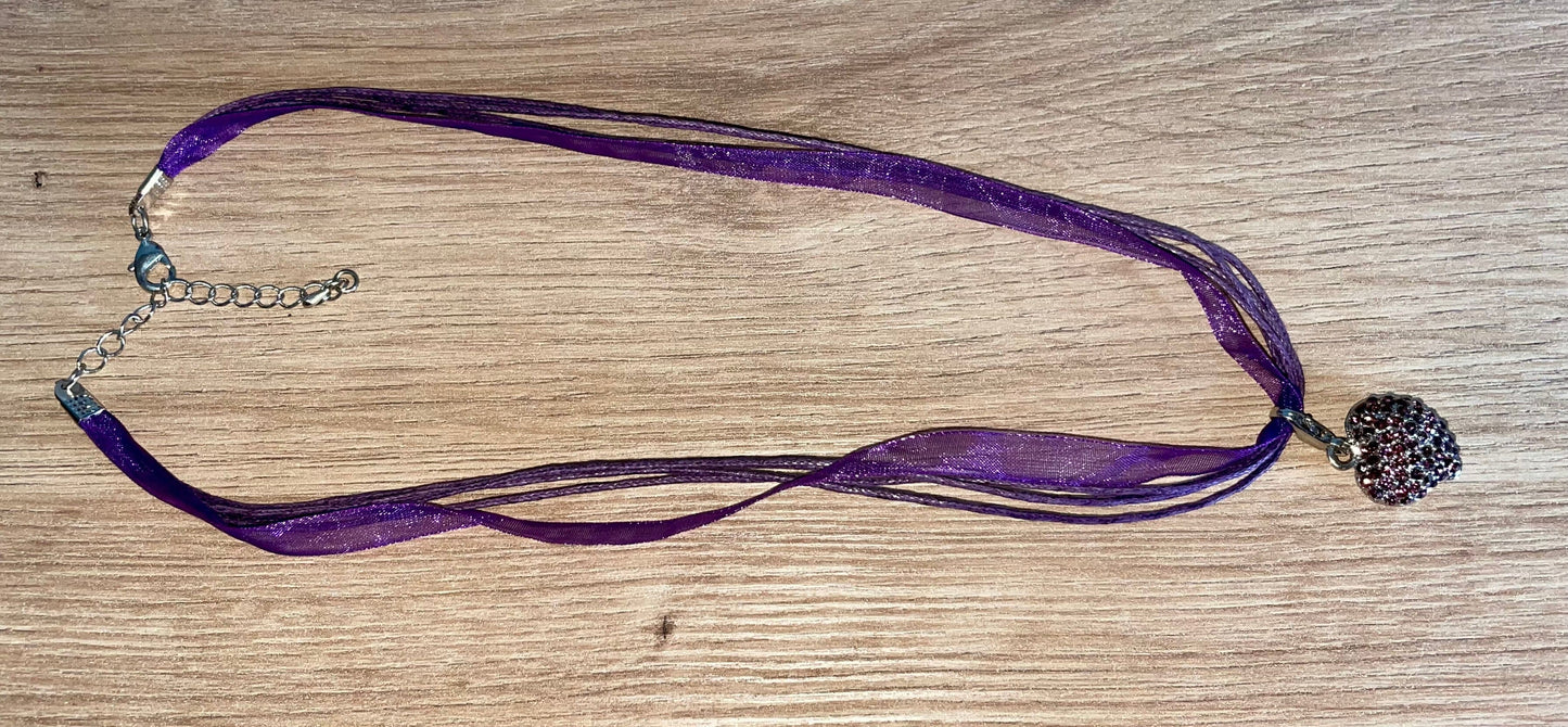 Trachten Kette mit Herz und Strass, verschiedene Farben Kette Alpenfunkeln lila