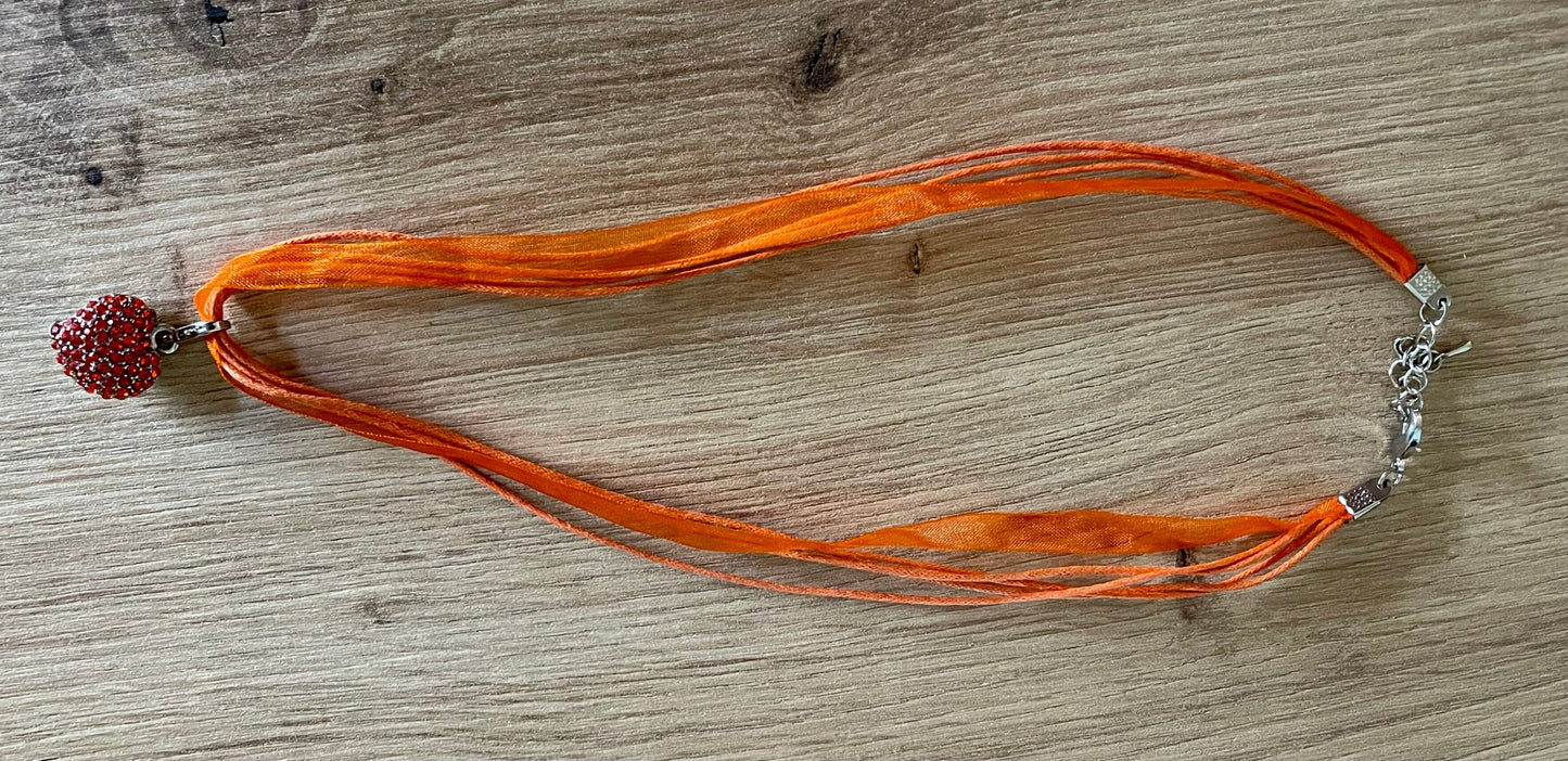 Trachten Kette mit Herz und Strass, verschiedene Farben Kette Alpenfunkeln Orange/Silber