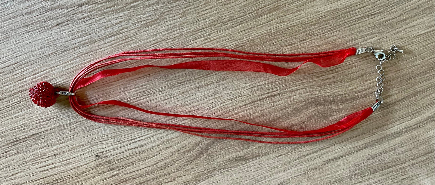 Trachten Kette mit Herz und Strass, verschiedene Farben Kette Alpenfunkeln rot