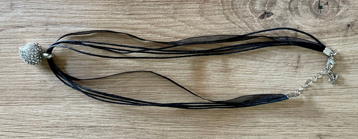 Trachten Kette mit Herz und Strass, verschiedene Farben Kette Alpenfunkeln schwarz/silber