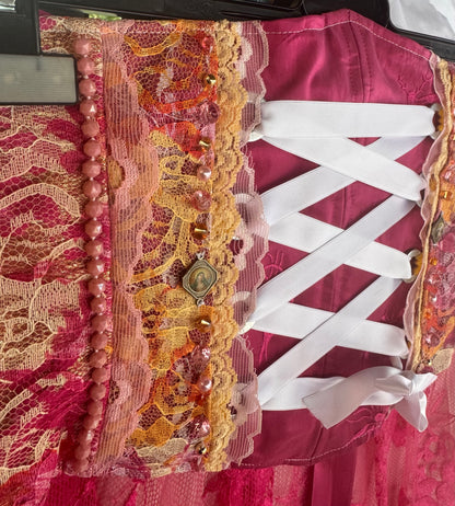 Tian von Tastique Dirndl, 4-Teiler Mieder, Rock, Schürze, pink, Gr. 42 Unikat