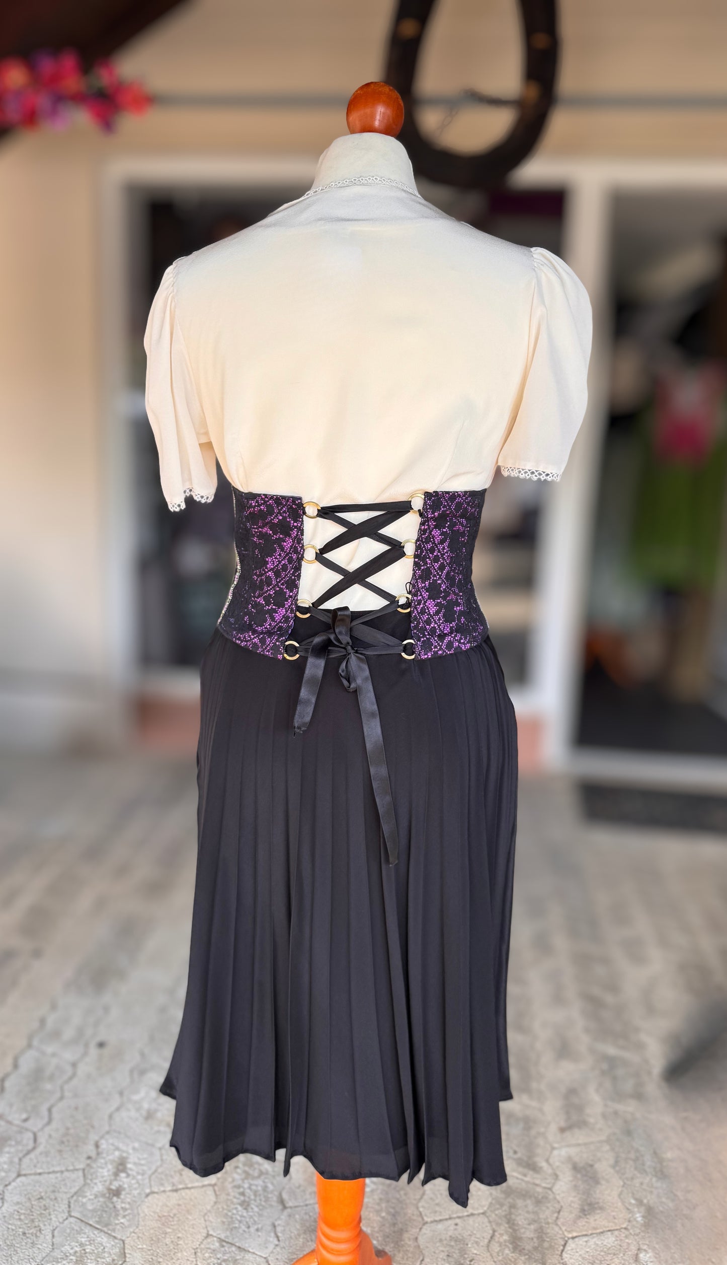 Tian von Tastique Dirndl, 4-Teiler Mieder, Rock, Schürze, Gr. 36 Unikat