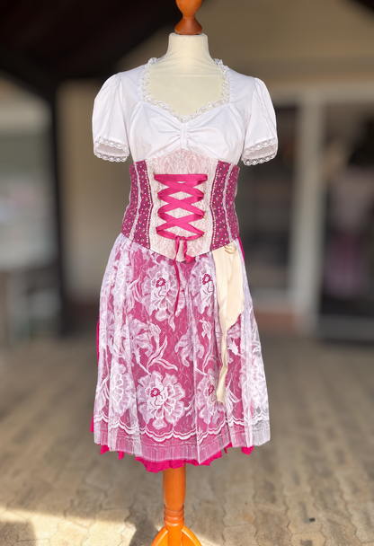 Tian von Tastique Dirndl, 4-Teiler Mieder, Rock, Schürze, pink, Gr. 38 Unikat