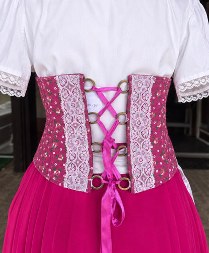 Tian von Tastique Dirndl, 4-Teiler Mieder, Rock, Schürze, pink, Gr. 38 Unikat