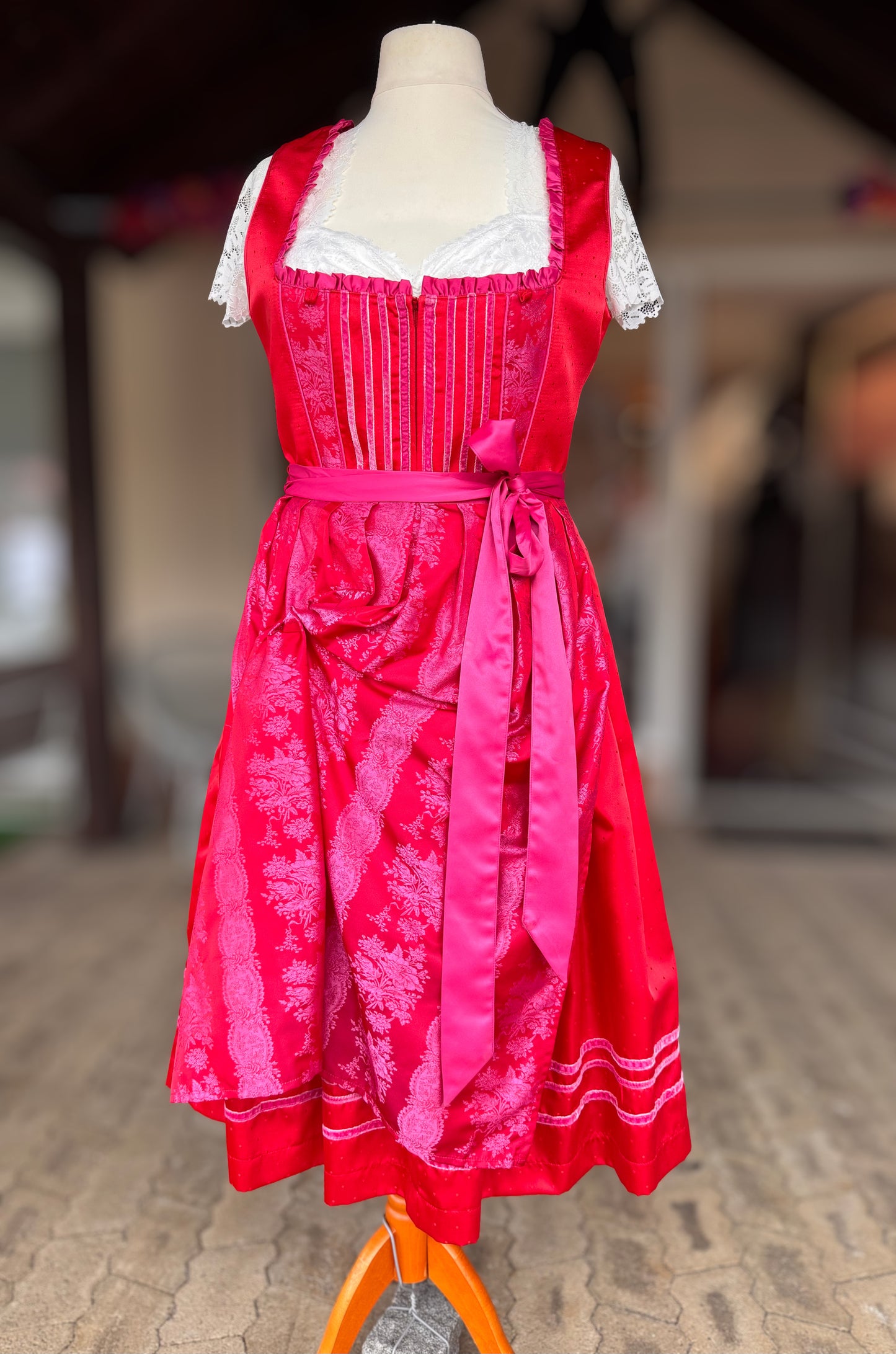 Dirndl Melega, Ronja, Rot pink, Midi, Gr. 44