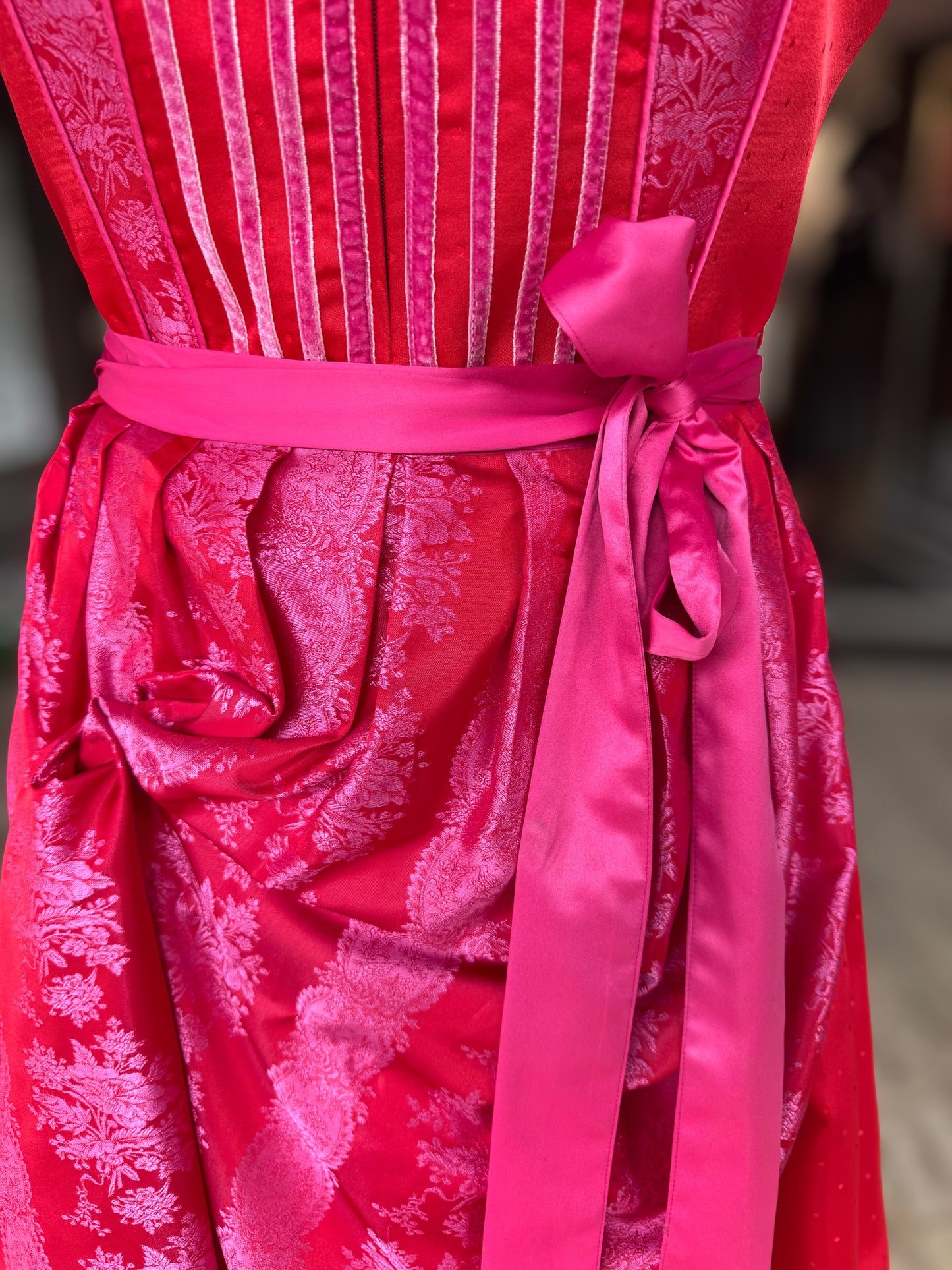 Dirndl Melega, Ronja, Rot pink, Midi, Gr. 44