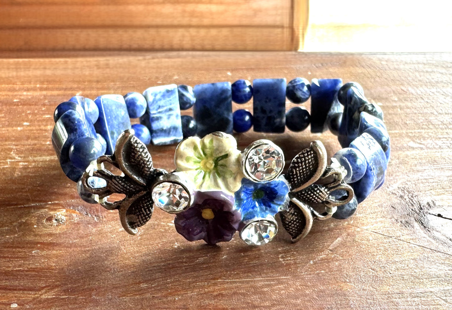 Trachten Armband, blau, Perlen, Steinchen, Blumen