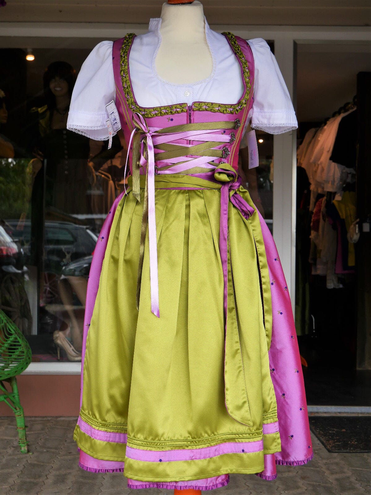 Melega Dirndl mehrfarbig popular klassischer Stil