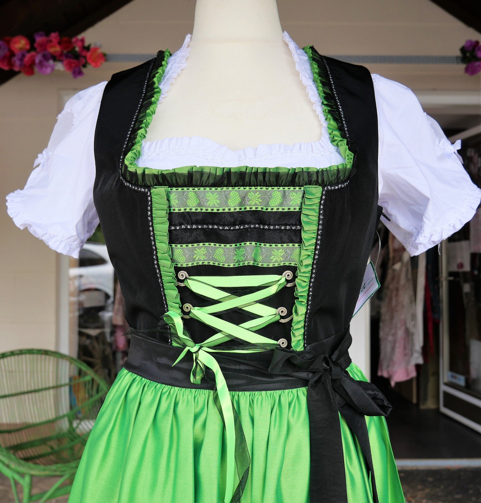 Dirndl Rose, schwarz, neon grün, Midi 70 cm Dirndl Rose 