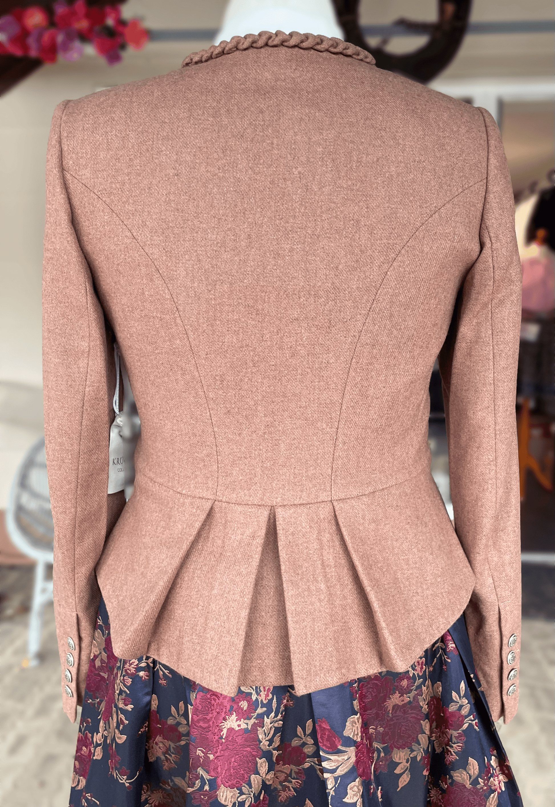 Trachten Jacke, Krüger, Indra, braun mit Schößchen – Alpenfunkeln